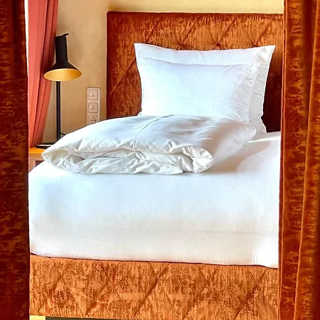 Hotel Fraeulein Leni 4*