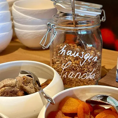 Hotel Fraeulein Leni 4*